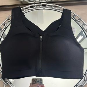Lululemon Enlite Bra Zip Front 32D brand new